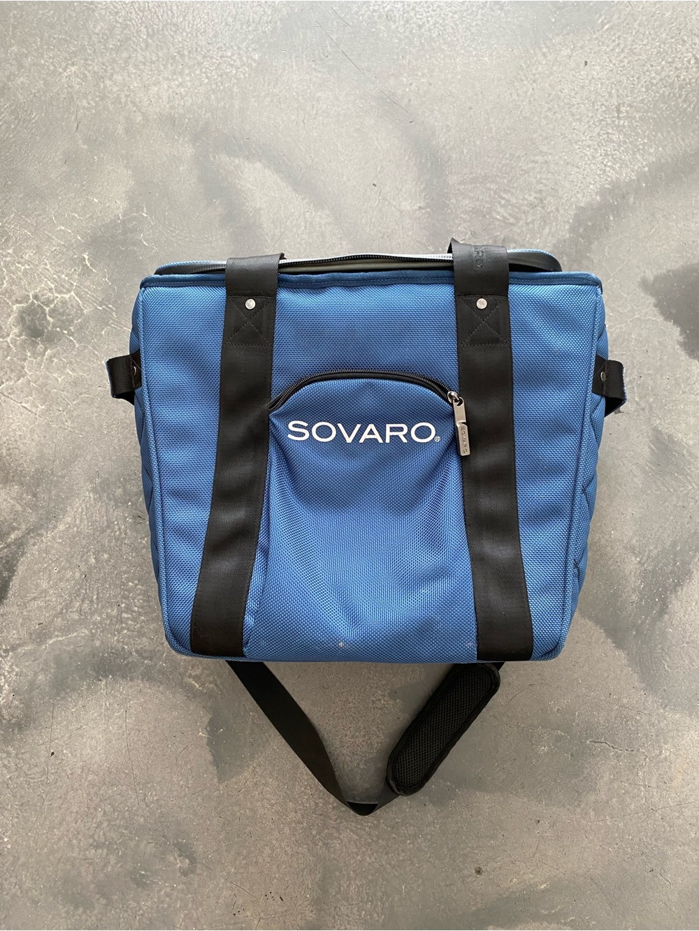Sovaro Luxury Soft Sided Cooler, 15”x17”x9”
(Jun 026)